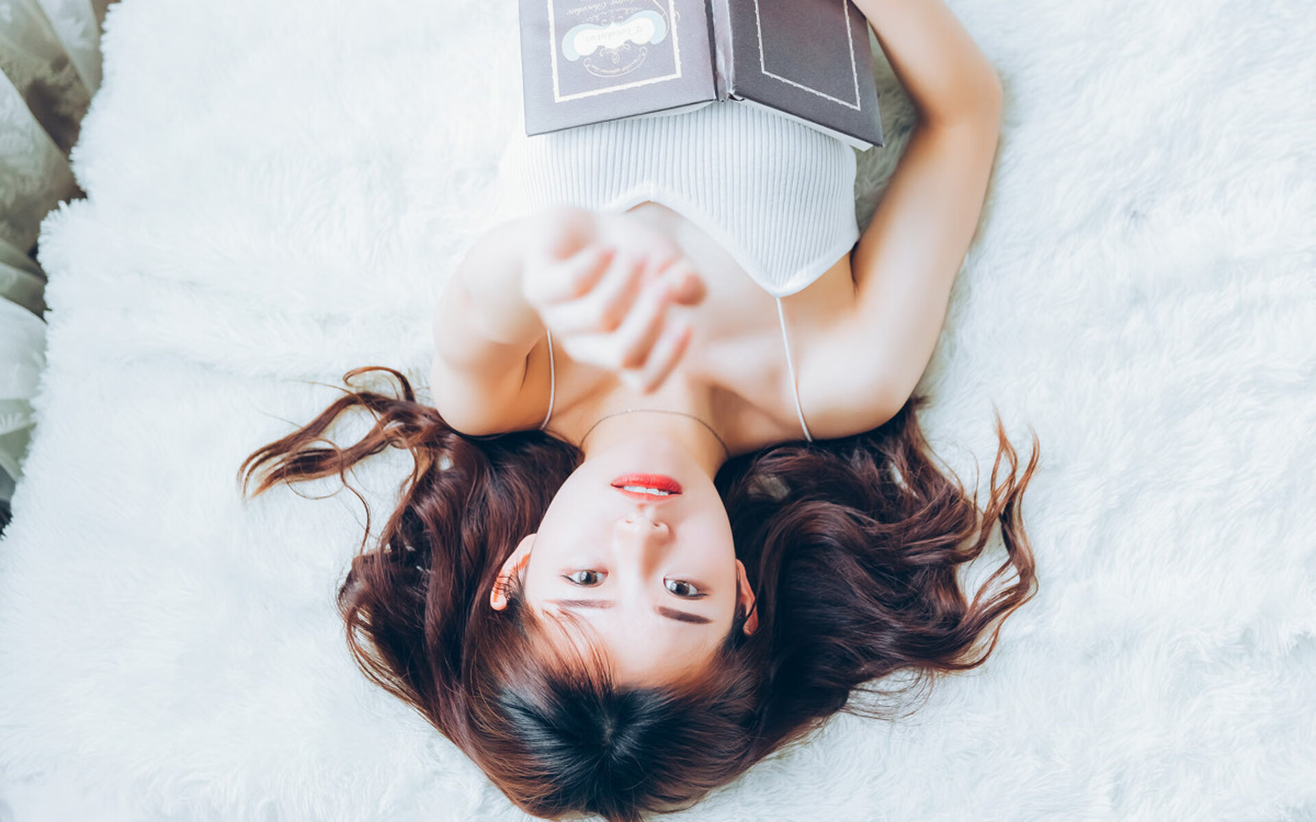 “团队精神:幕后英雄的坚韧守护”,这才是团队精神